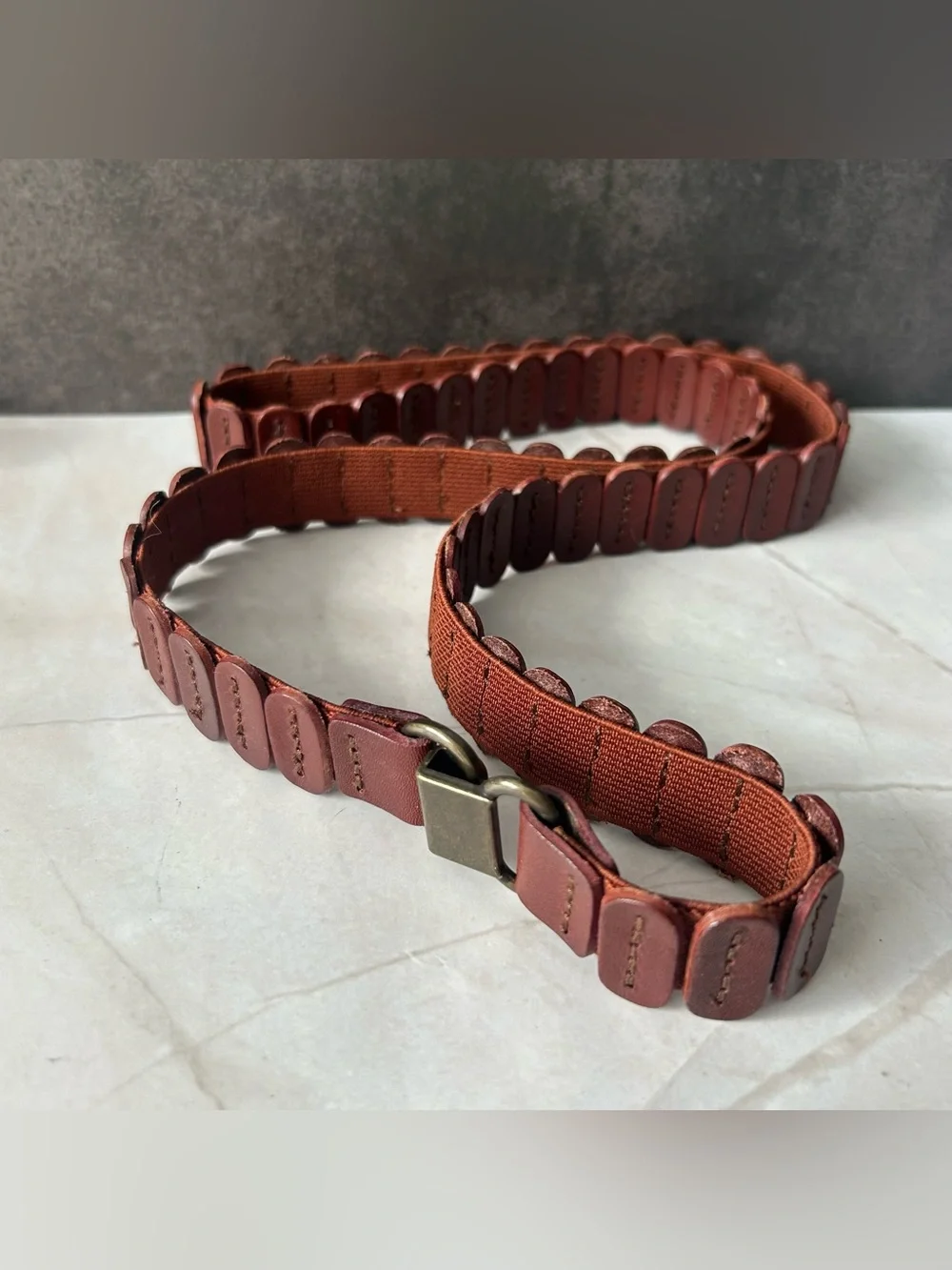 Scalloped Brown Leather Elastic Belt